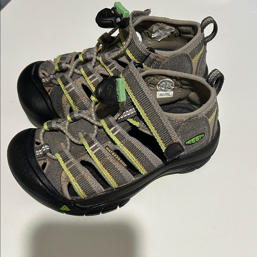 KEEN Kids Gray and Lime Water Shoes